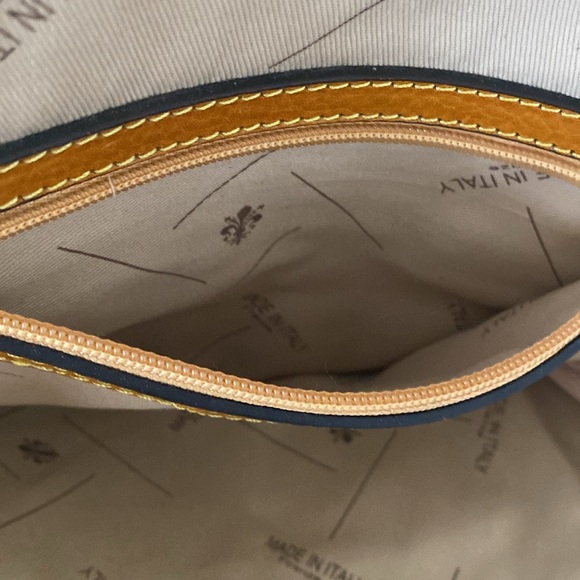 TimeResistance Women’s Convertible Leather Backpack Shoulder Bag.Made in Italy - Picture 12 of 12